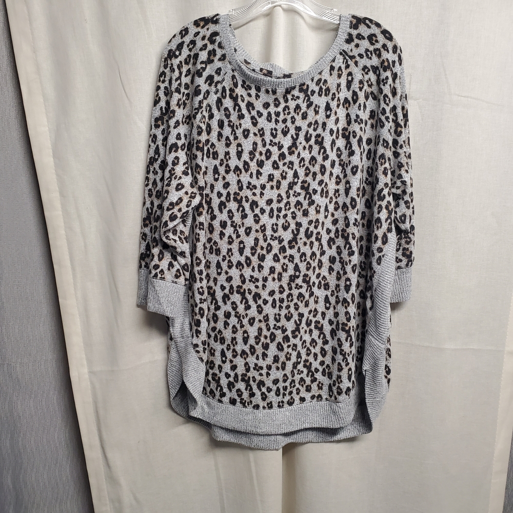 Maurices Gray Leopard Print Sweater - Picture 1 of 8